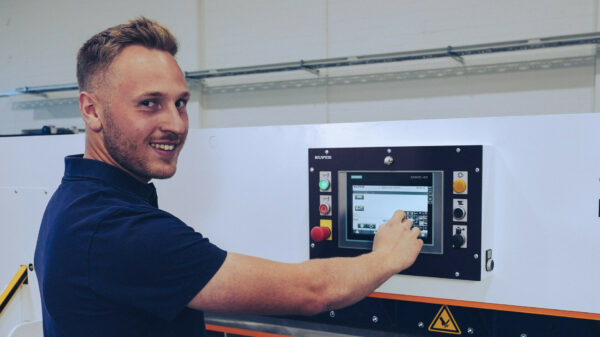 KUPER EFS 2800 Veneer Guillotine gallery photo