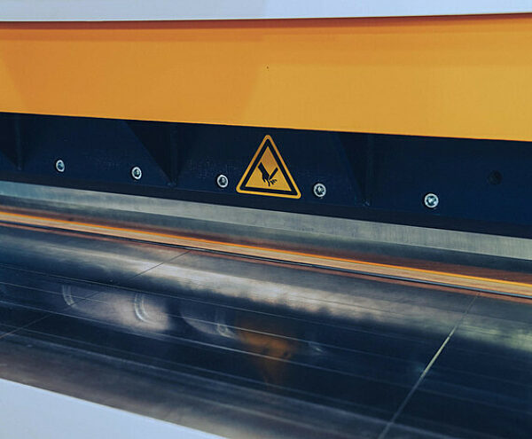 KUPER EFS 2800 Veneer Guillotine gallery photo