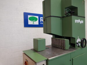 Used Stenner ST9 photo