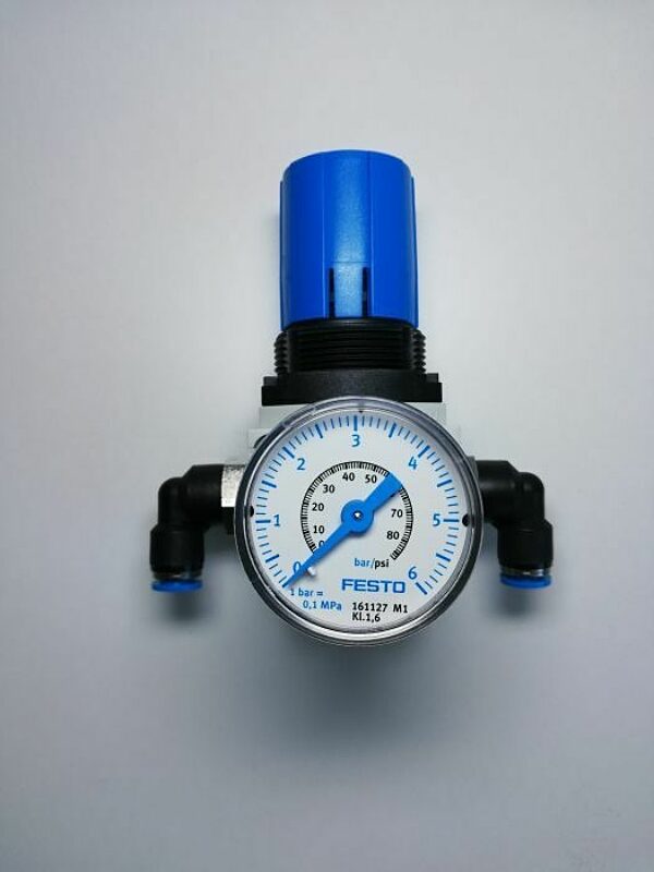 Photo of a Pressure reducer with pressure gauge spare part
